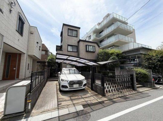 233 m² land in Shinjuku Ward, Tokyo - Photo 1