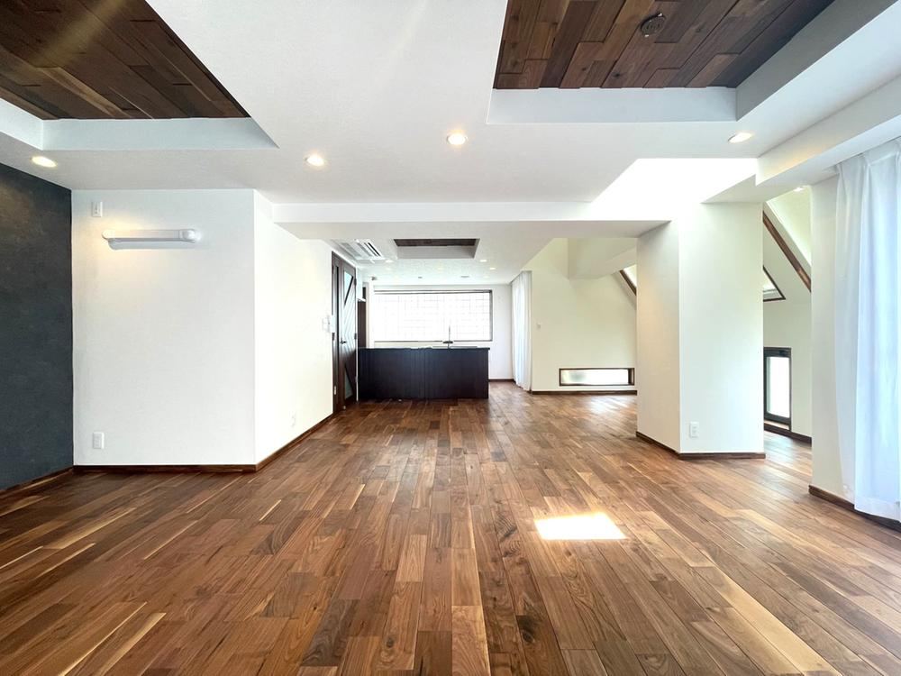 3LDK apartment in Meguro Ward, Tokyo - Photo 1