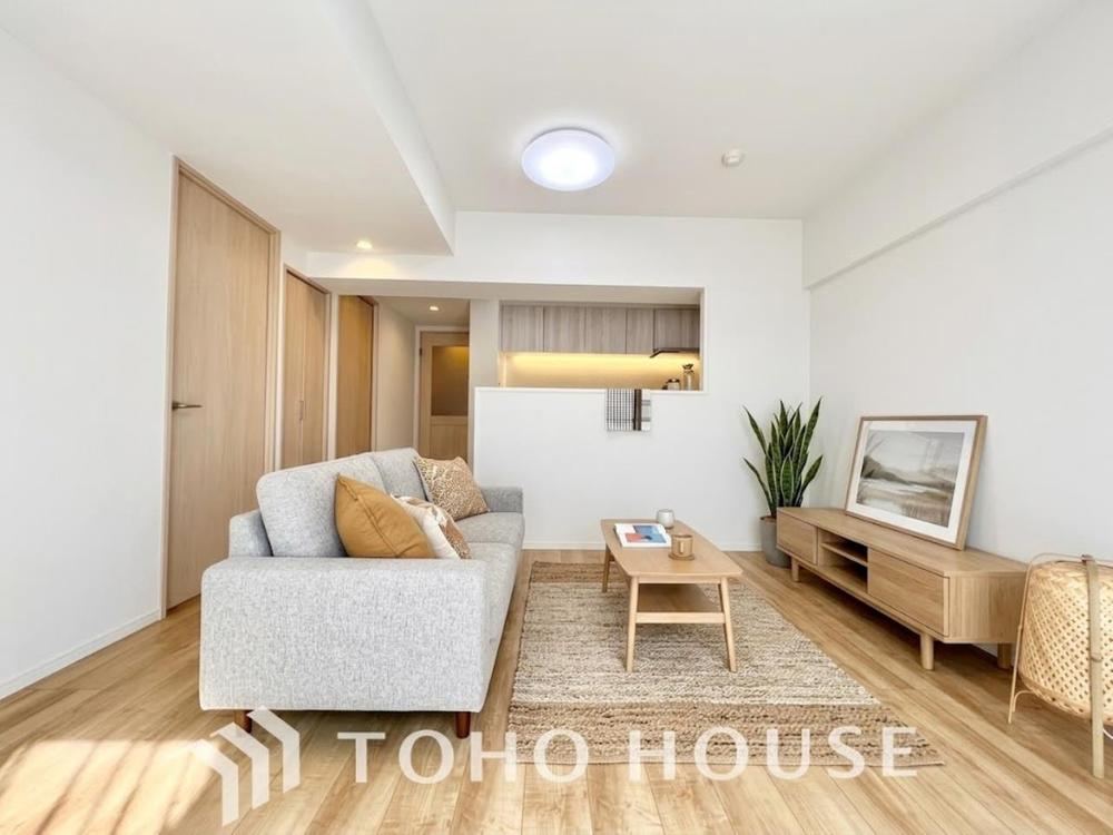 2LDK+S apartment in Adachi Ward, Tokyo - Photo 1