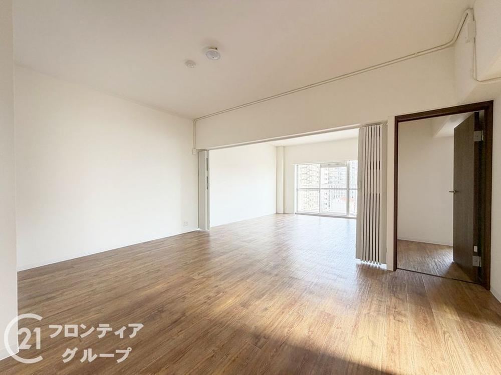 3LDK apartment in Neyagawa, Osaka - Photo 1