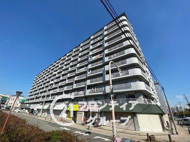 4LDK apartment in Sakai Ward, Sakai, Osaka - Photo 1