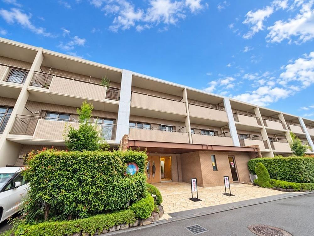 3LDK apartment in Tokorozawa, Saitama - Photo 1