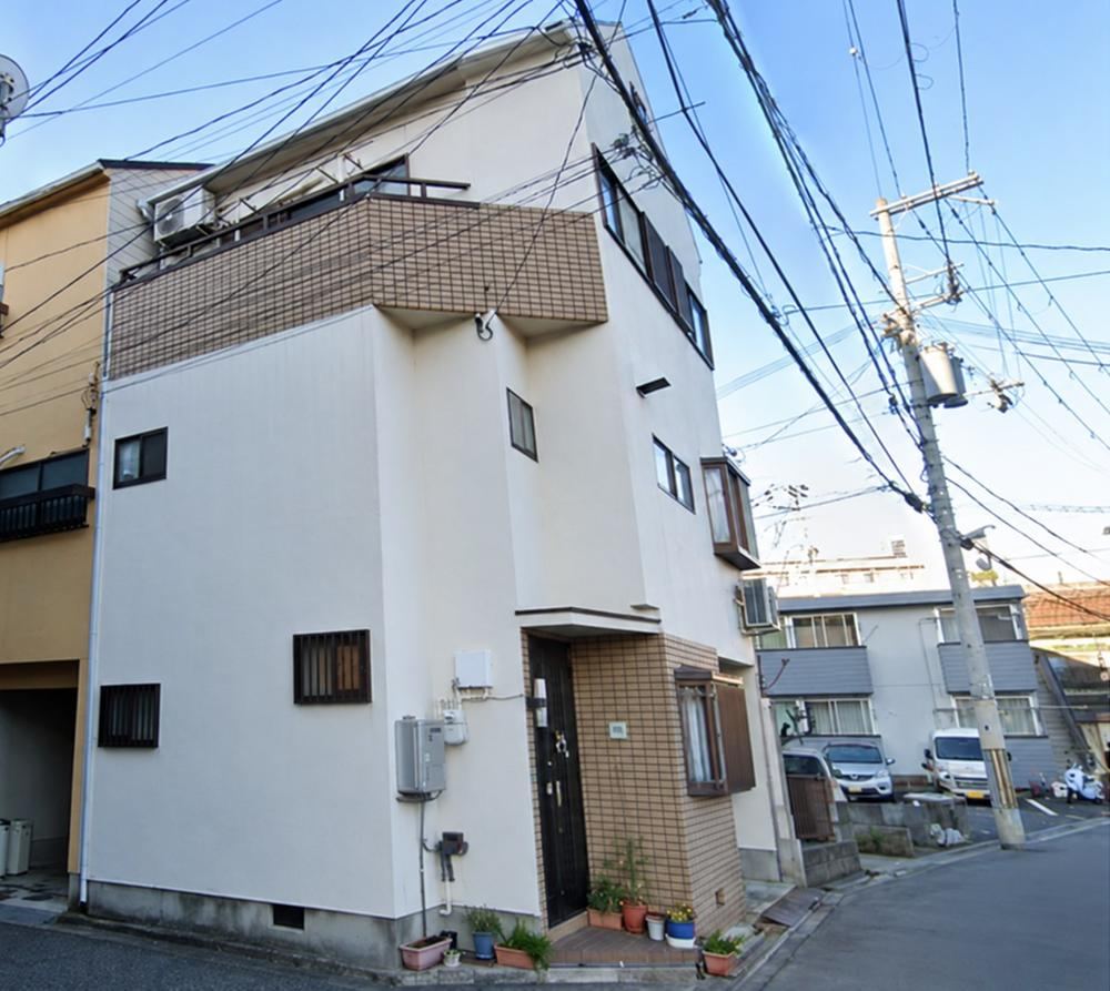 4DK house in Suminoe Ward, Osaka - Photo 1
