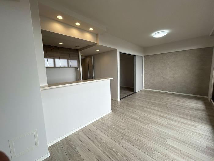 3LDK apartment in Hirakata, Osaka - Photo 1