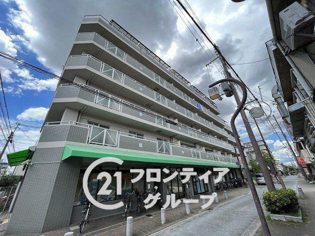 3LDK apartment in Amagasaki, Hyogo - Photo 1