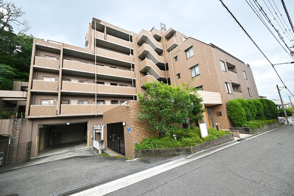 3LDK apartment in Suita, Osaka - Photo 1