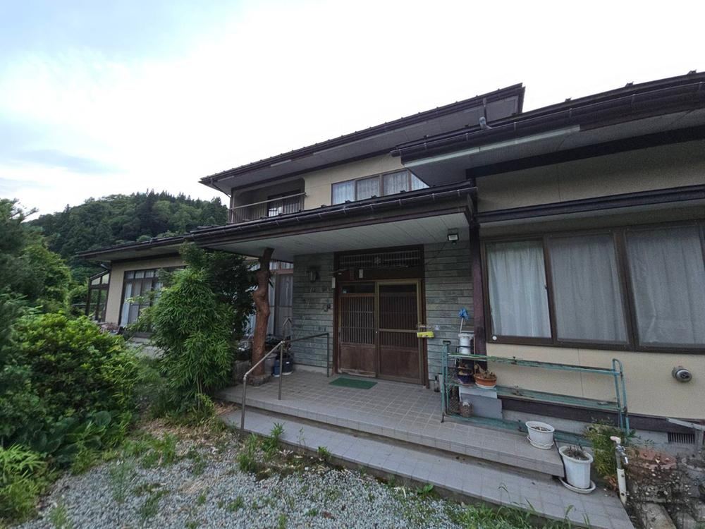 10LDK+S house in Kaminoyama, Yamagata - Photo 1