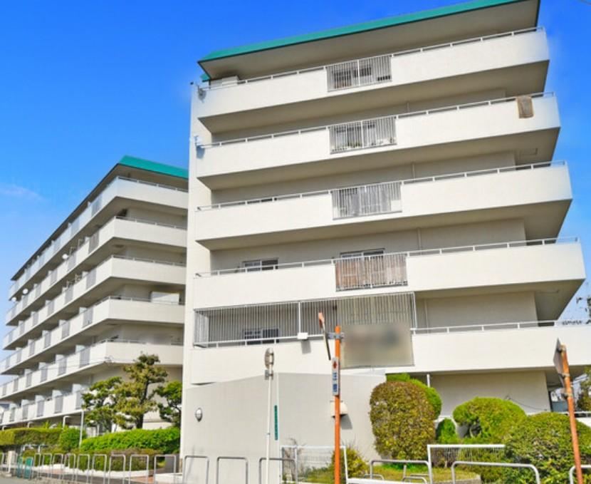 3LDK apartment in Yodogawa Ward, Osaka - Photo 1