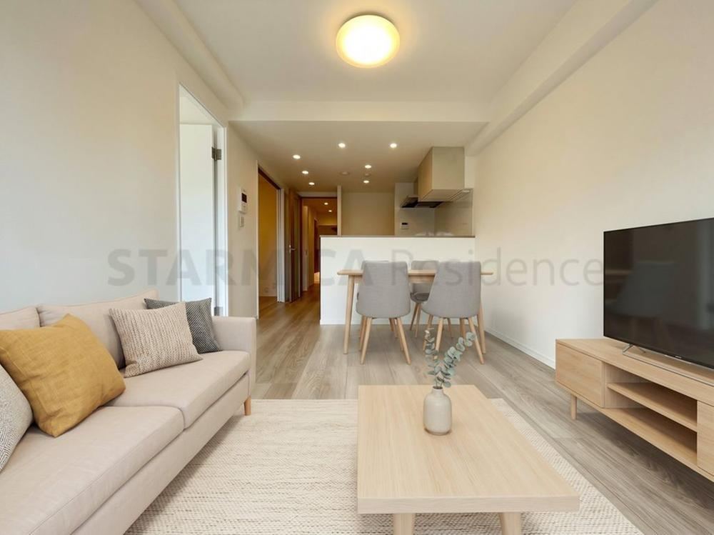 2LDK+S apartment in Adachi Ward, Tokyo - Photo 1