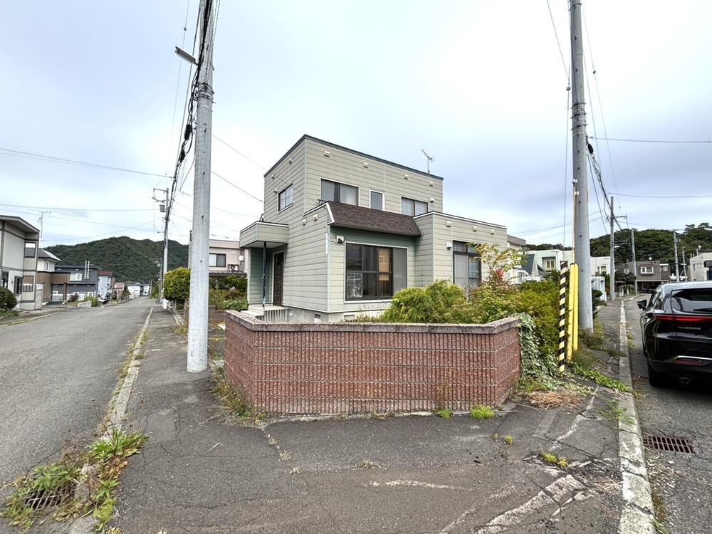 3LDK house in Minami Ward, Sapporo, Hokkaido - Photo 1