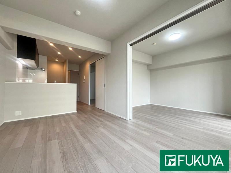3LDK apartment in Joto Ward, Osaka - Photo 1