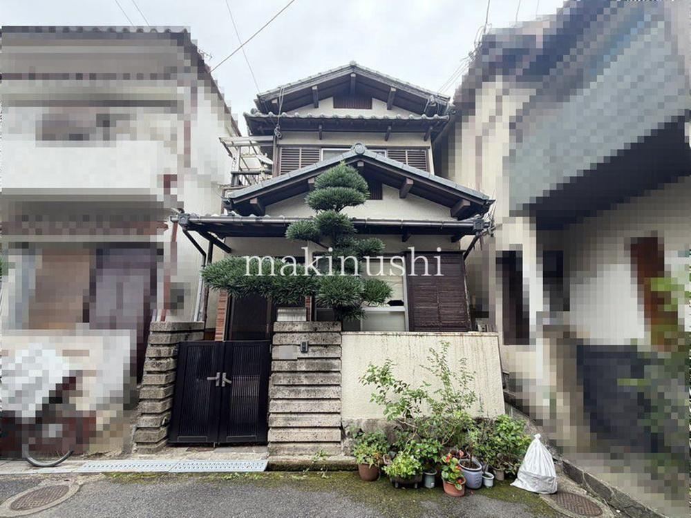 3DK house in Kawachinagano, Osaka - Photo 1