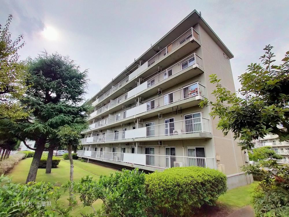 2LDK apartment in Yachiyo, Chiba - Photo 1