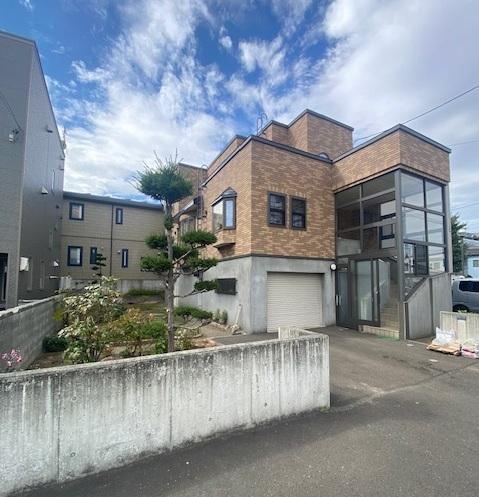 4LDK+S house in Higashi Ward, Sapporo, Hokkaido - Photo 1