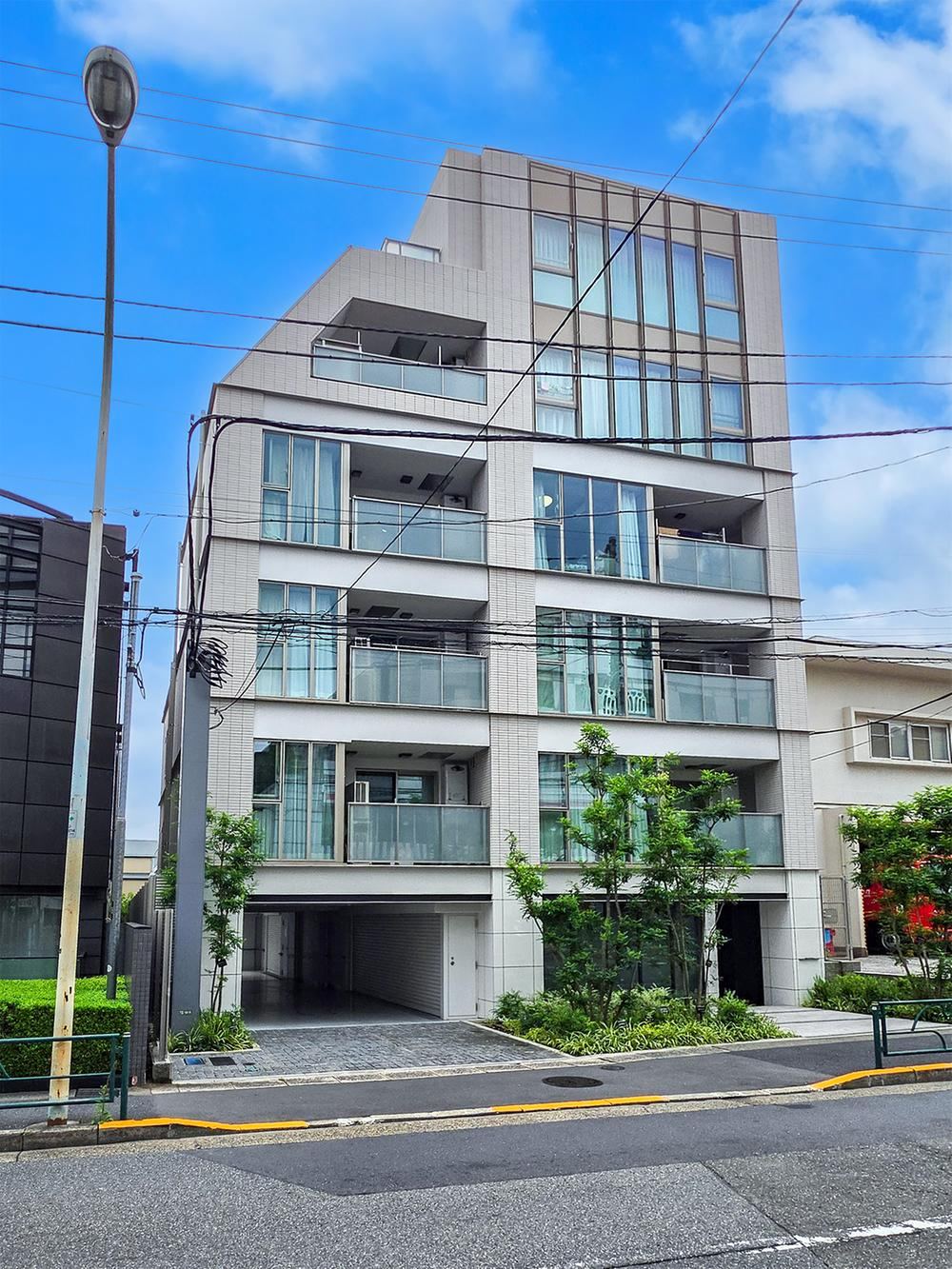 1LDK apartment in Setagaya Ward, Tokyo - Photo 1