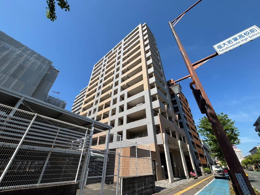2LDK apartment in Chuo Ward, Fukuoka - Photo 1