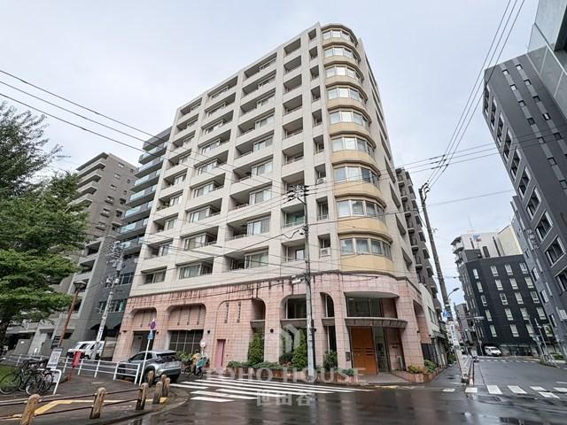 2LDK apartment in Ota Ward, Tokyo - Photo 1