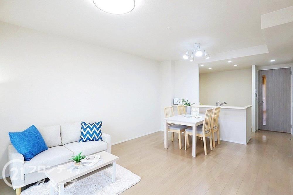 3LDK apartment in Nishinomiya, Hyogo - Photo 1