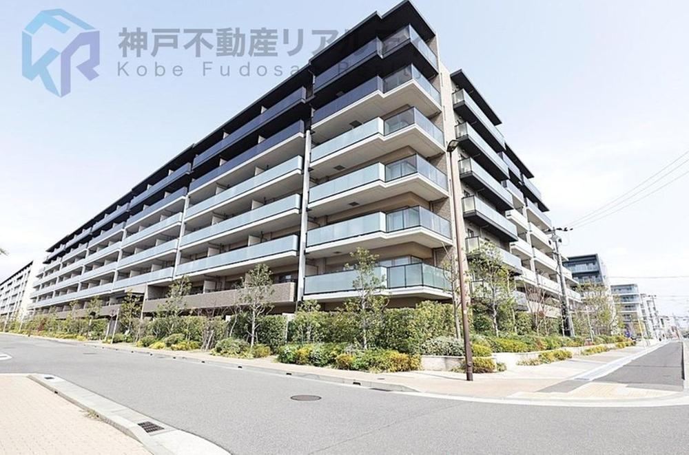 3LDK apartment in Nishinomiya, Hyogo - Photo 1