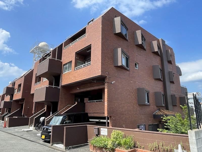 3LDK apartment in Kokurakita Ward, Kitakyushu, Fukuoka - Photo 1