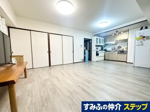 2LDK+S apartment in Suita, Osaka - Photo 1
