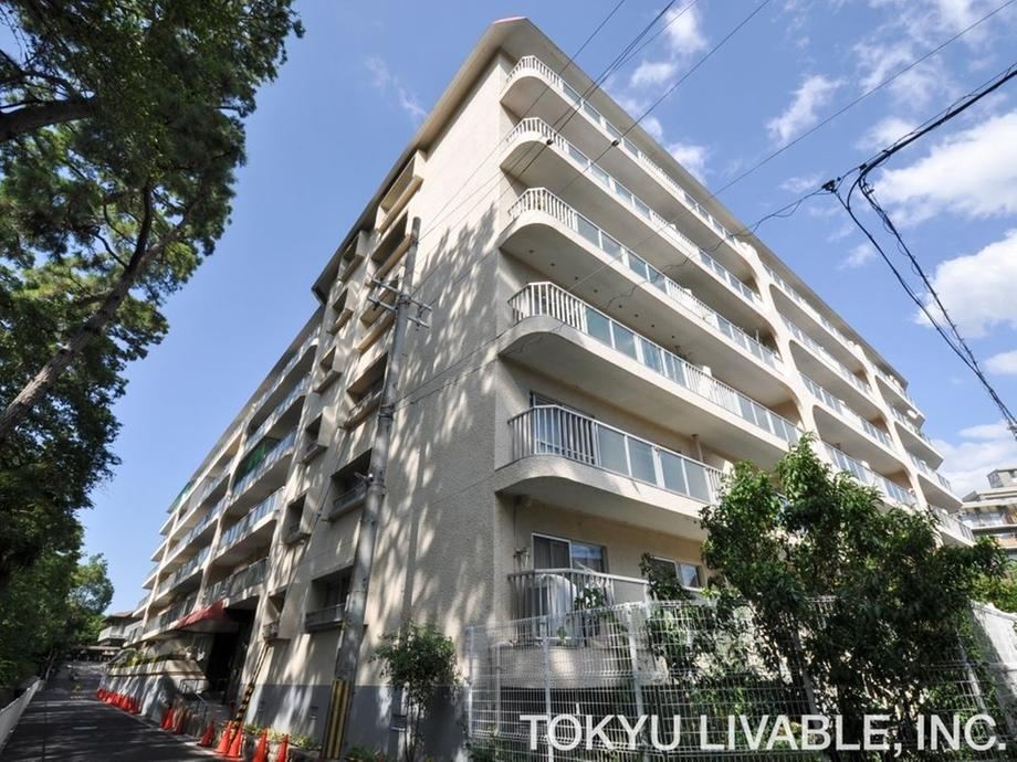 3LDK apartment in Amagasaki, Hyogo - Photo 1