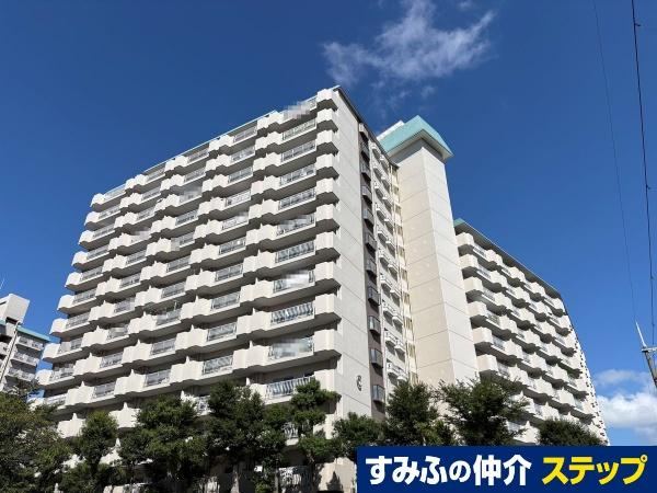 3LDK apartment in Toyonaka, Osaka - Photo 1