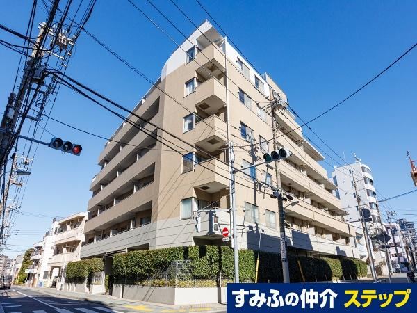 2LDK+S apartment in Shinagawa Ward, Tokyo - Photo 1