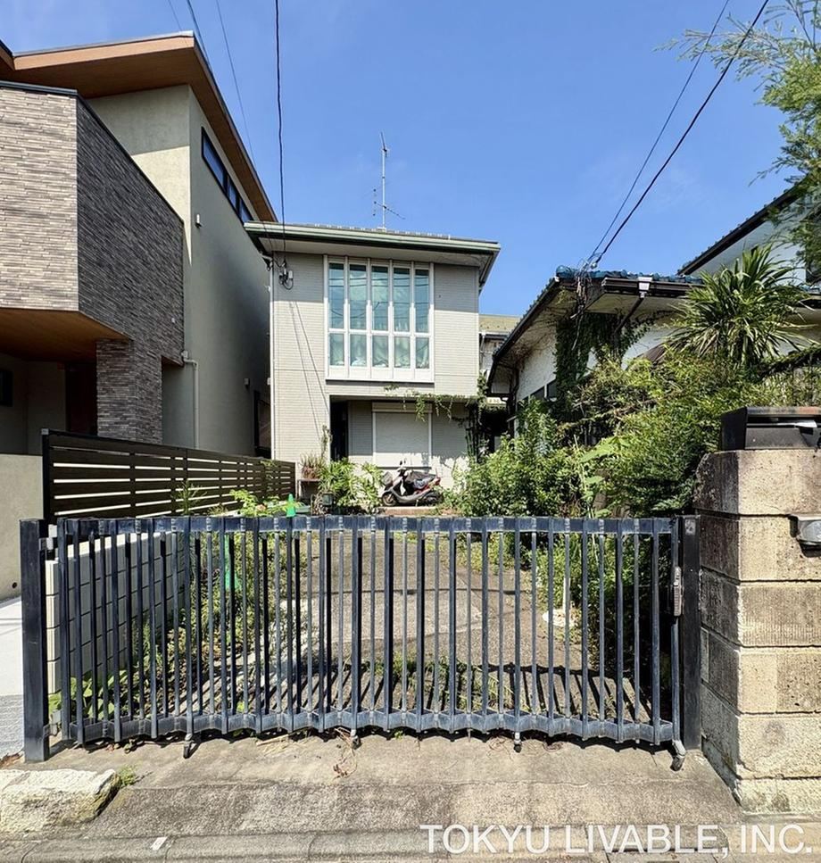 3LDK house in Meguro Ward, Tokyo - Photo 1