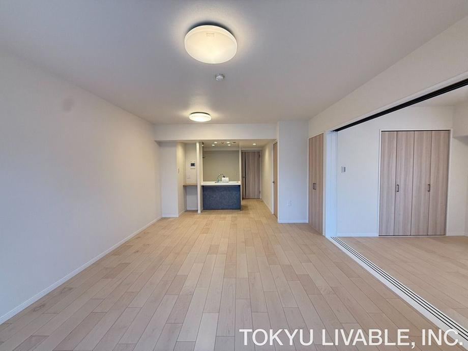 3LDK apartment in Naka Ward, Yokohama, Kanagawa - Photo 1