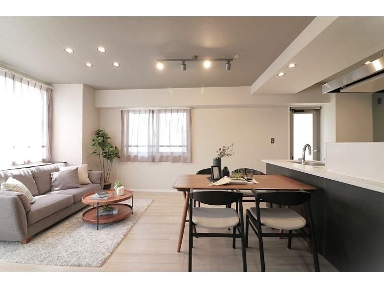 2LDK+S apartment in Nishi Ward, Osaka - Photo 1