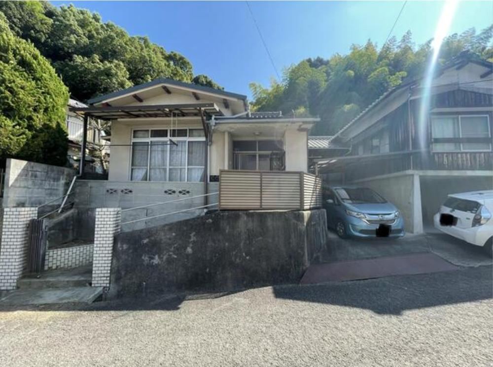 5DK house in Matsuyama, Ehime - Photo 1
