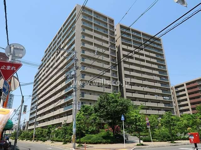 3LDK apartment in Takatsuki, Osaka - Photo 1