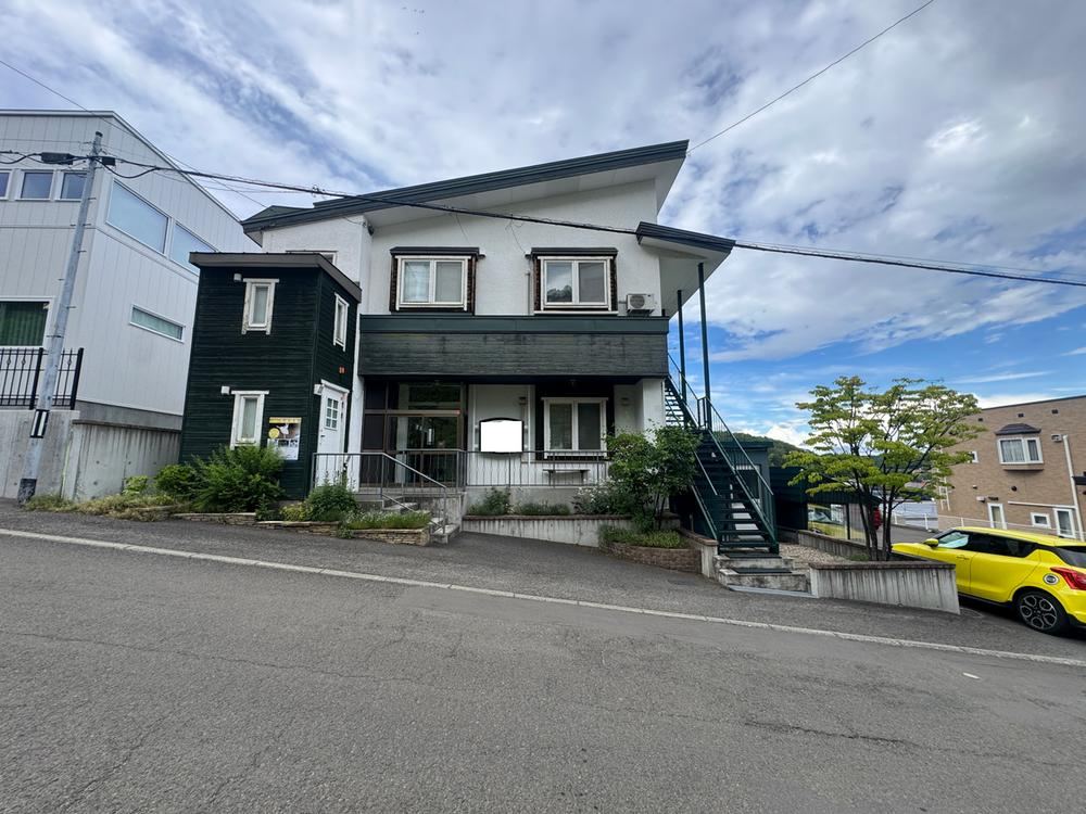 344 m² land in Minami Ward, Sapporo, Hokkaido - Photo 1