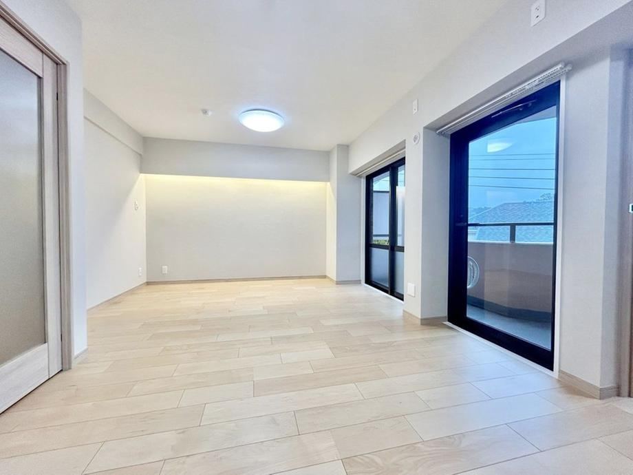 2LDK apartment in Konan Ward, Yokohama, Kanagawa - Photo 1