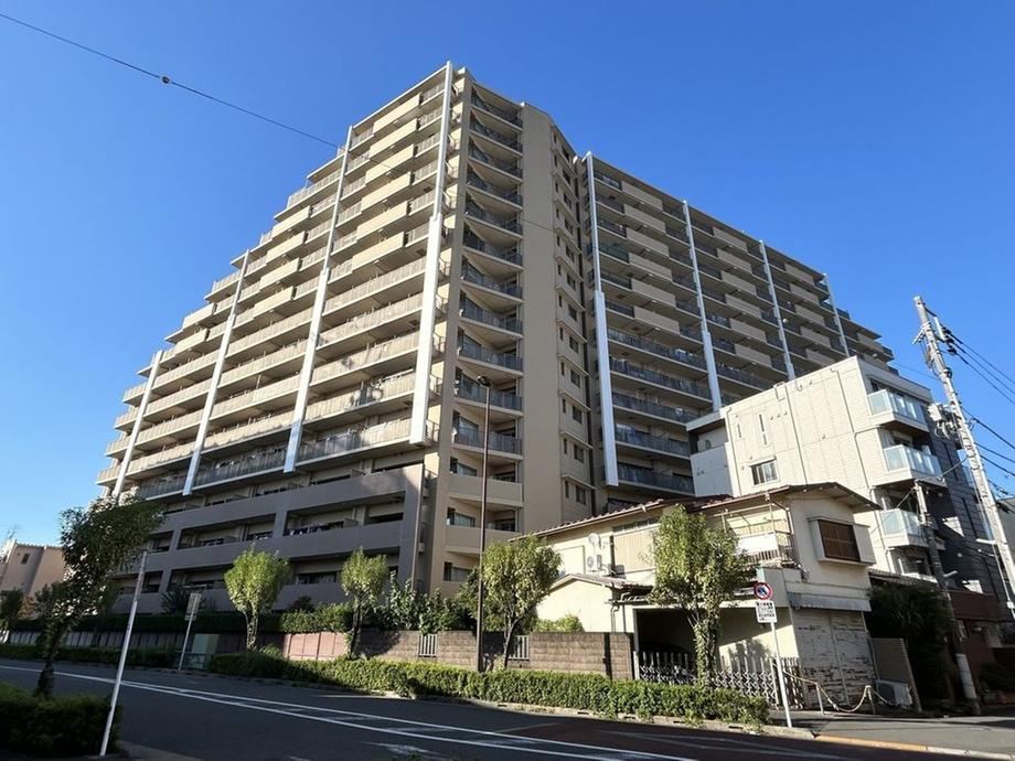 3LDK apartment in Kiyose, Tokyo - Photo 1