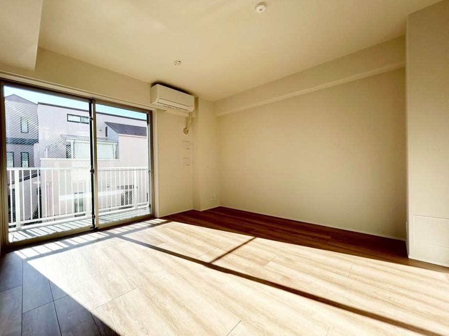 2LDK+S apartment in Nerima Ward, Tokyo - Photo 1