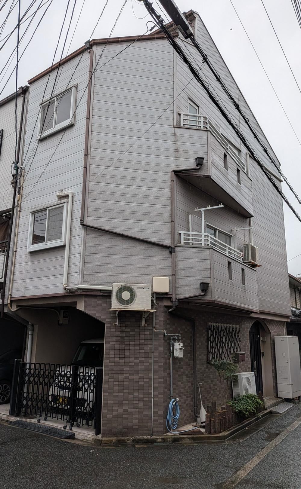 3LDK house in Tsurumi Ward, Osaka - Photo 1