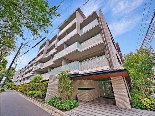2LDK apartment in Toshima Ward, Tokyo - Photo 1