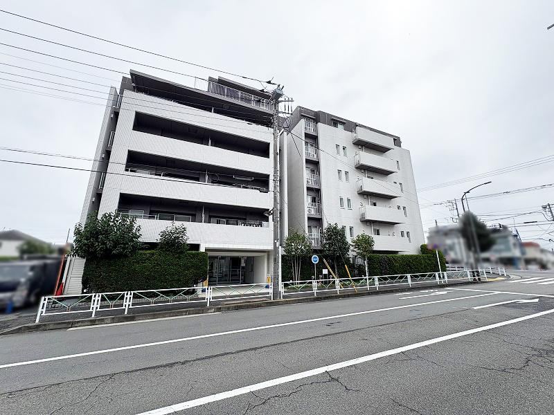3LDK apartment in Fuchu, Tokyo - Photo 1