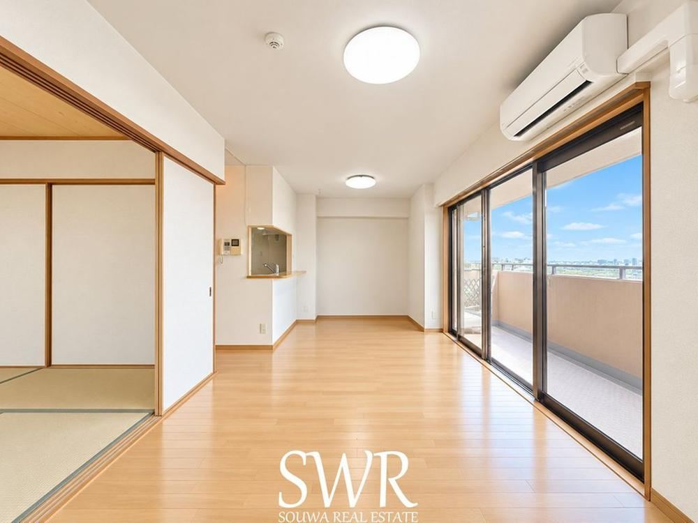 4LDK apartment in Minato Ward, Nagoya, Aichi - Photo 1
