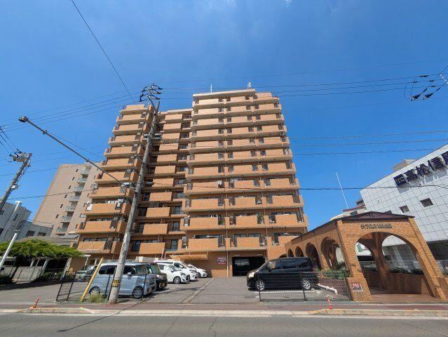 3LDK apartment in Takamatsu, Kagawa - Photo 1