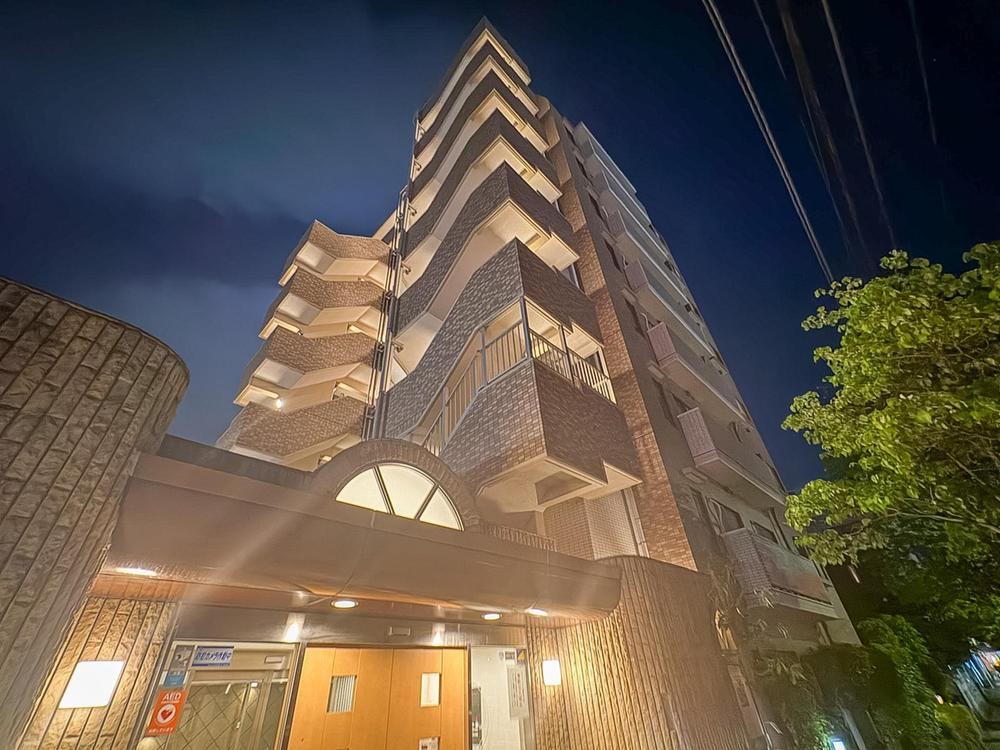 3LDK apartment in Ome, Tokyo - Photo 1