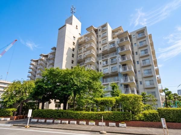 3LDK apartment in Suminoe Ward, Osaka - Photo 1