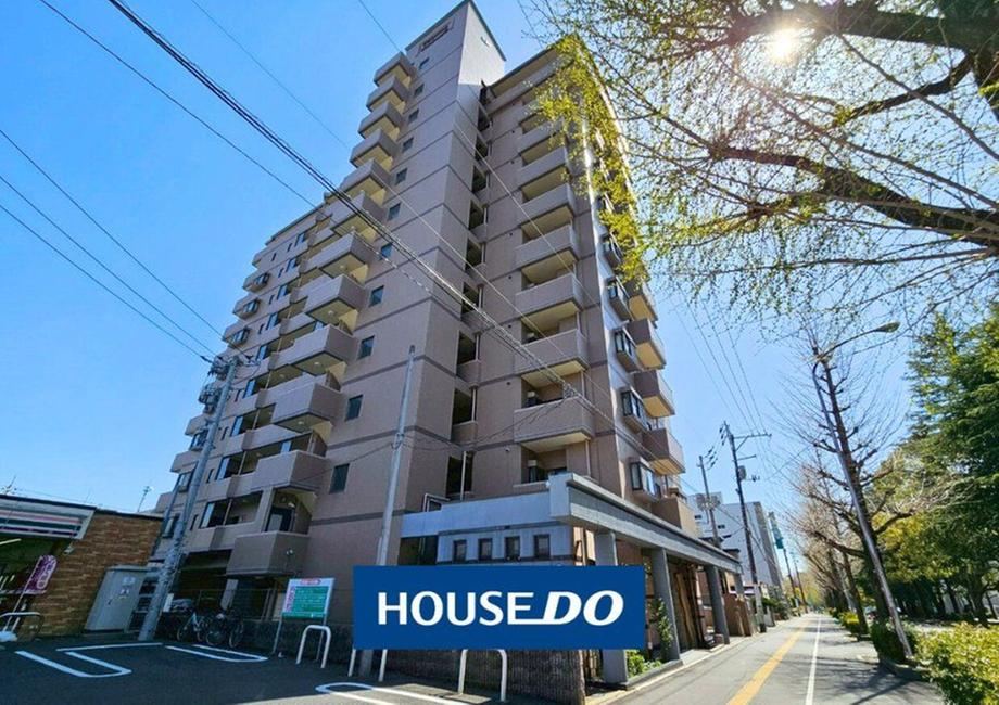 4LDK apartment in Shunan, Yamaguchi - Photo 1
