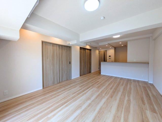 4LDK apartment in Matsuyama, Ehime - Photo 1
