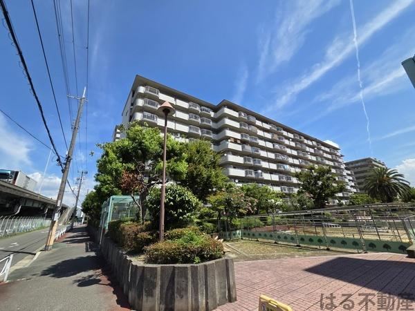 3LDK apartment in Amagasaki, Hyogo - Photo 1