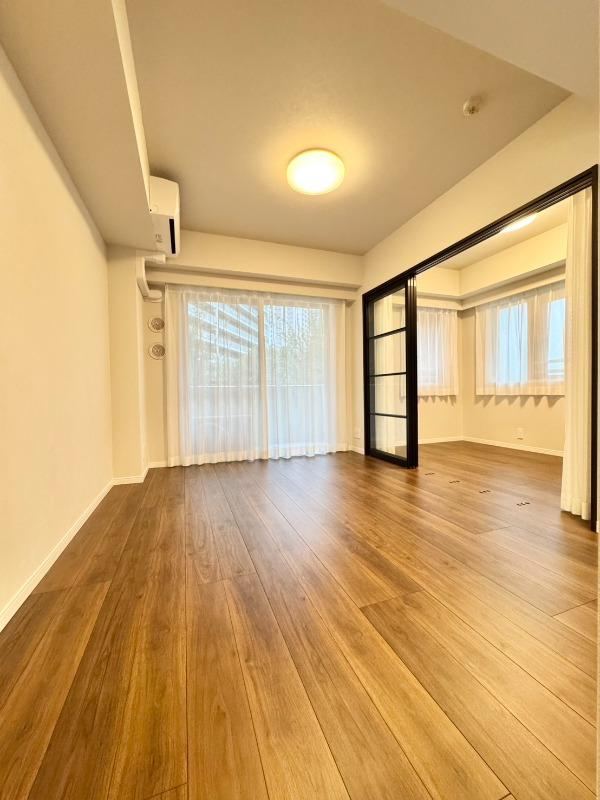 1LDK apartment in Shinjuku Ward, Tokyo - Photo 1