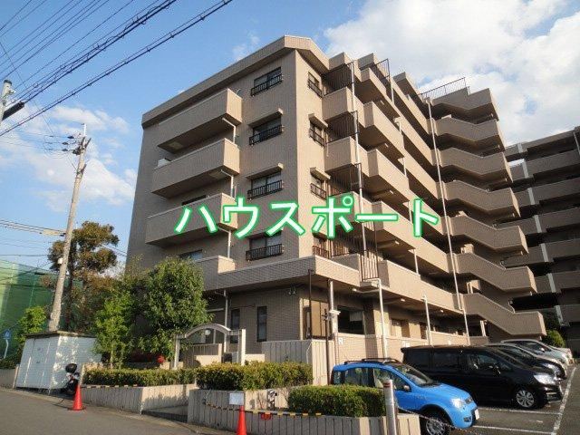 3LDK apartment in Fushimi Ward, Kyoto - Photo 1