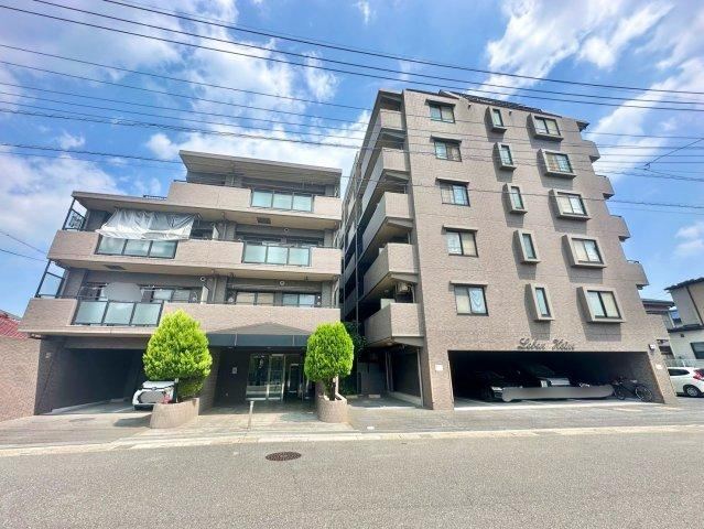 3LDK+S apartment in Yoshikawa, Saitama - Photo 1
